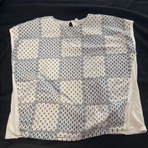 Uniqlo Blue and White Floral Blouse